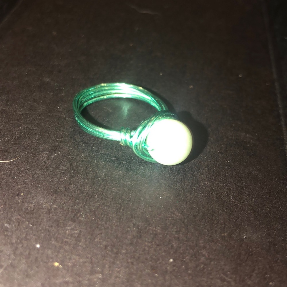 pearl ring - Picture 1 of 3
